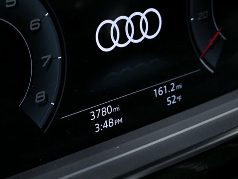 Used 2025 Audi S8 image 11