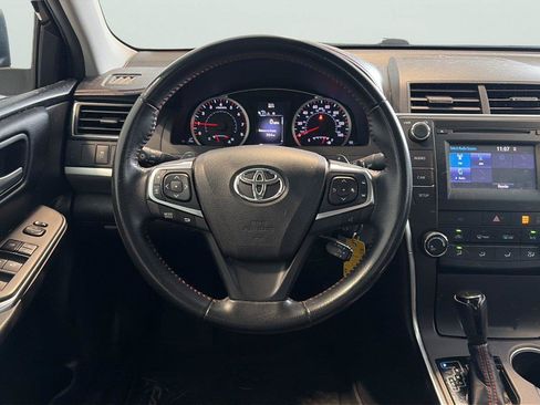 Used 2016 Toyota Camry SE w/ Protection Package (Q2) FWD image 12