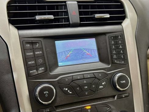 Used 2016 Ford Fusion SE FWD image 13