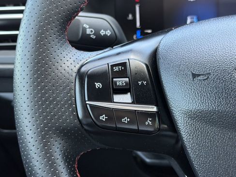Used 2025 Ford Escape ST-Line image 13