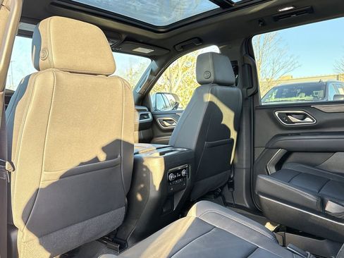 Used 2022 Chevrolet Tahoe Z71 w/ Luxury Package image 13