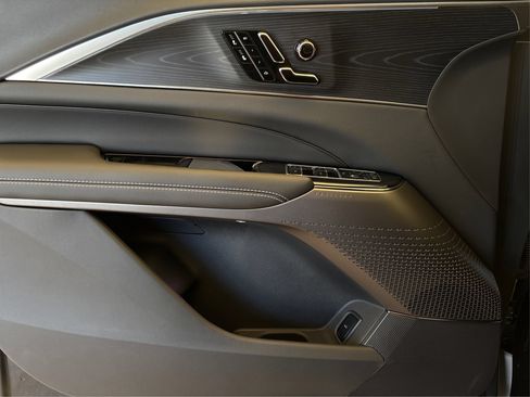 New 2026 Cadillac Lyriq Luxury RWD image 19