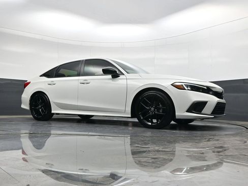 Used 2024 Honda Civic Sport image 25