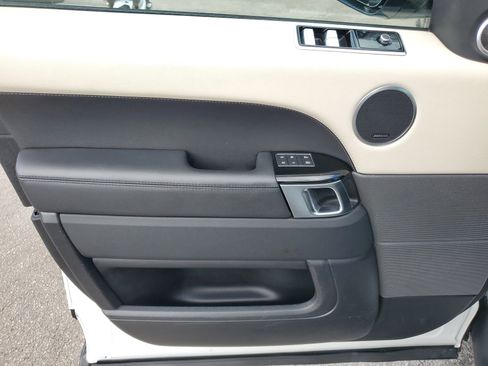 Used 2022 Land Rover Range Rover Sport HSE Silver Edition AWD/4WD image 17