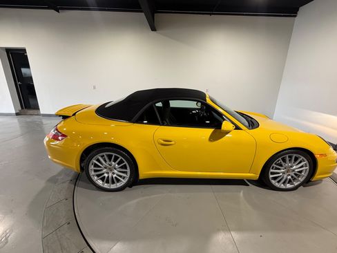 Used 2006 Porsche 911 Carrera RWD image 57