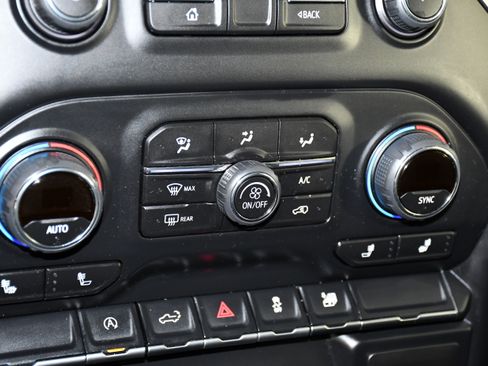 Used 2022 Chevrolet Silverado 1500 LT AWD/4WD image 31
