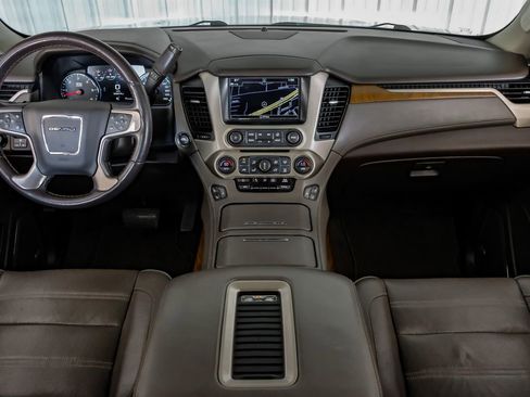 Used 2020 GMC Yukon Denali w/ Denali Ultimate Package image 13