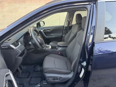 Used 2025 Toyota RAV4 XLE w/ Convenience Package image 28