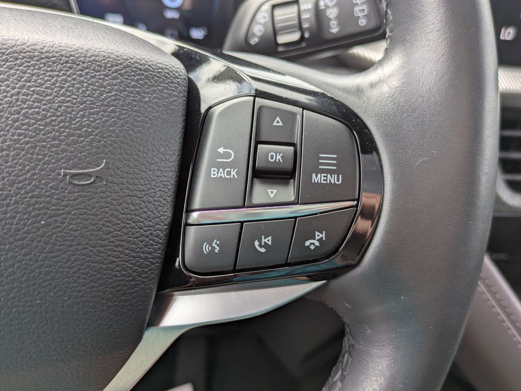 Used 2025 Ford Explorer Platinum w/ LUX Leather Package AWD/4WD image 19