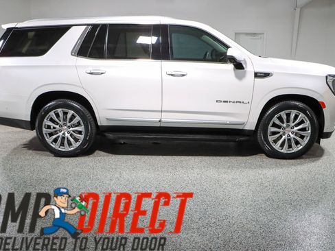 Used 2024 GMC Yukon Denali w/ Advanced Technology Package AWD/4WD image 6