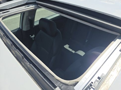 Certified 2024 Honda Accord EX-L image 4