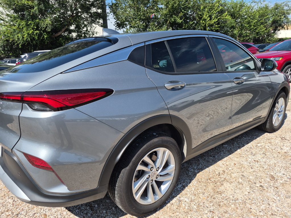 Used 2026 Buick Envista Preferred FWD image 3