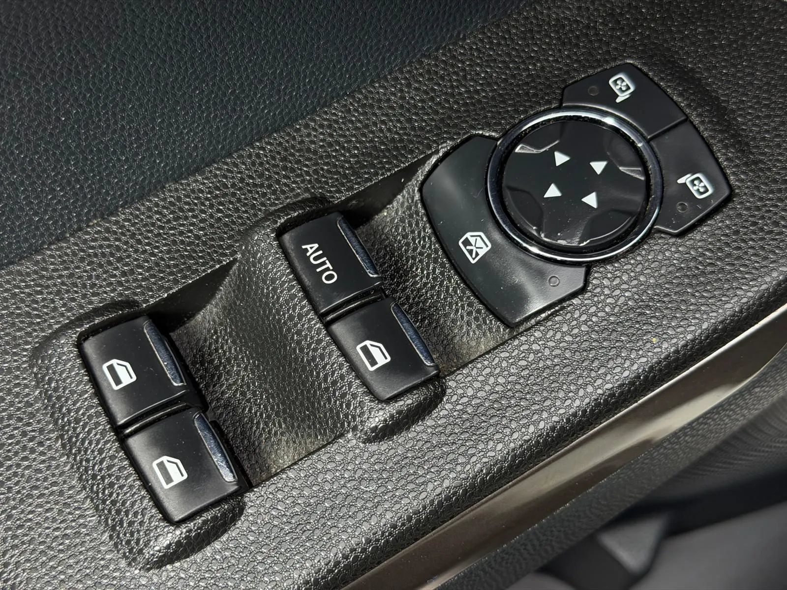 Used 2019 Ford EcoSport SE w/ SE Convenience Package FWD image 24