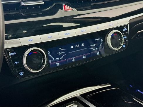 Used 2023 Genesis G80 2.5T image 16