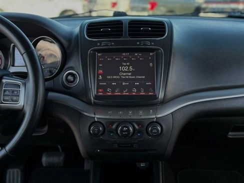 Used 2015 Dodge Journey Crossroad w/ Flexible Seating Group image 27