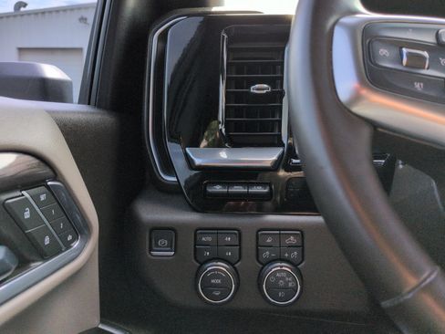 Certified 2024 Chevrolet Silverado 2500 LTZ w/ LTZ Premium Package AWD/4WD image 18