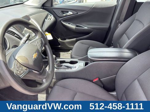 Used 2025 Chevrolet Malibu LT FWD image 12