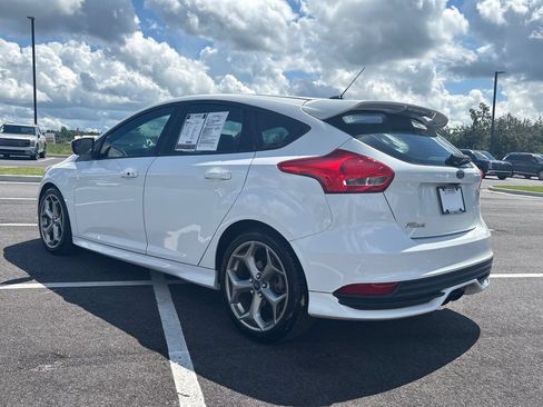 Used 2015 Ford Focus ST w/ Equipment Group 401A FWD image 9