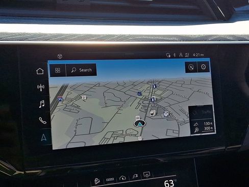 Certified 2023 Audi e-tron Premium Plus w/ Premium Plus Package AWD/4WD image 5