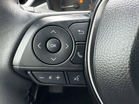 Certified 2025 Toyota Corolla SE image 25