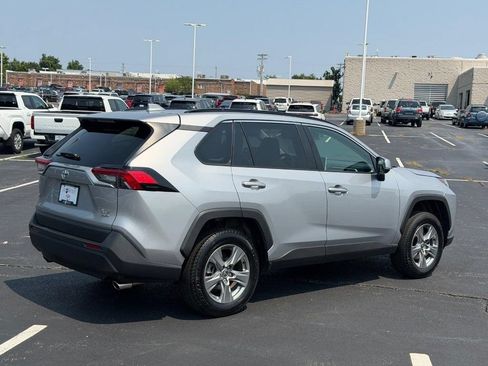 Used 2024 Toyota RAV4 XLE AWD/4WD image 3
