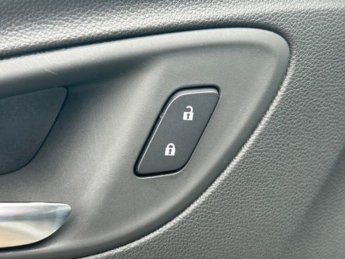 Used 2025 Buick Encore GX Preferred FWD image 22