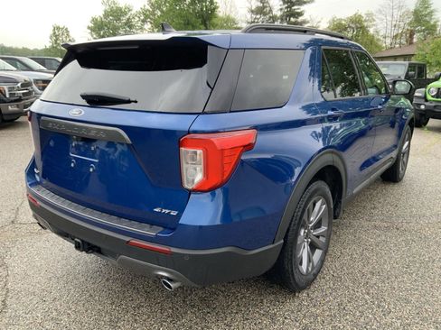 Used 2022 Ford Explorer XLT w/ Equipment Group 202A AWD/4WD image 8