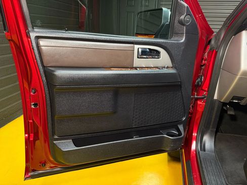 Used 2016 Ford Expedition EL King Ranch image 34