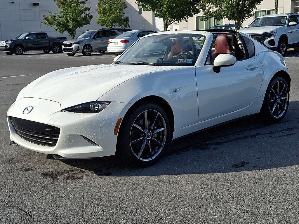 Used 2020 MAZDA MX-5 Miata RF Grand Touring RWD image 6