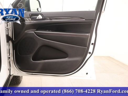 Used 2021 Jeep Grand Cherokee Trailhawk w/ Trailhawk Luxury Group image 13