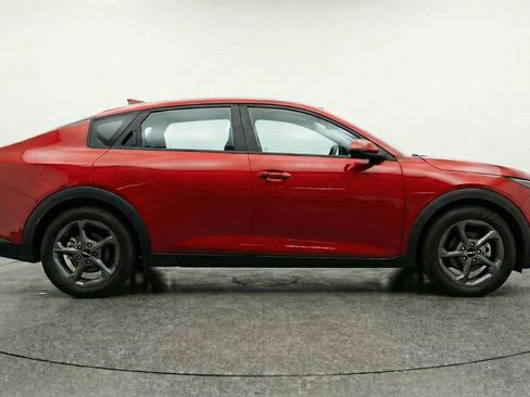 Used 2025 Kia K4 FWD image 11