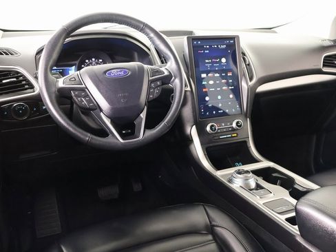 Used 2024 Ford Edge SEL image 2