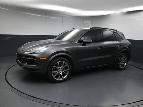 Certified 2019 Porsche Cayenne image 4