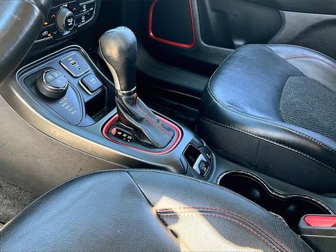 Used 2018 Jeep Compass Trailhawk image 13