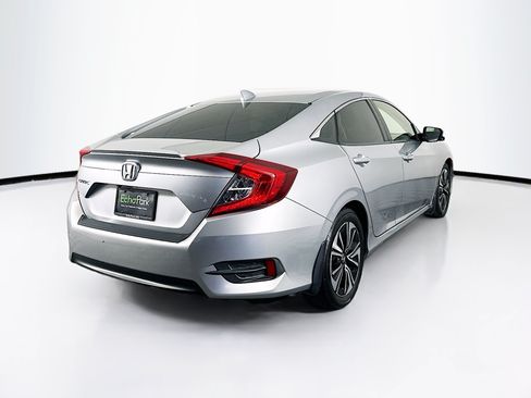 Used 2018 Honda Civic EX-T image 9