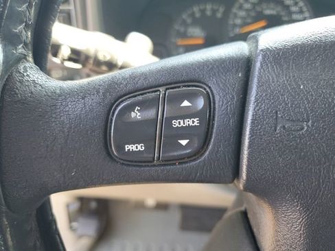 Used 2005 Chevrolet Tahoe Z71 w/ Preferred Equipment Group AWD/4WD image 30