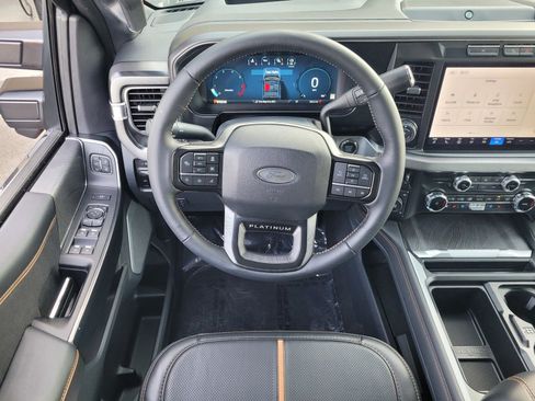 Used 2024 Ford F250 Platinum image 11