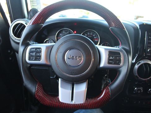 Used 2014 Jeep Wrangler Rubicon image 31