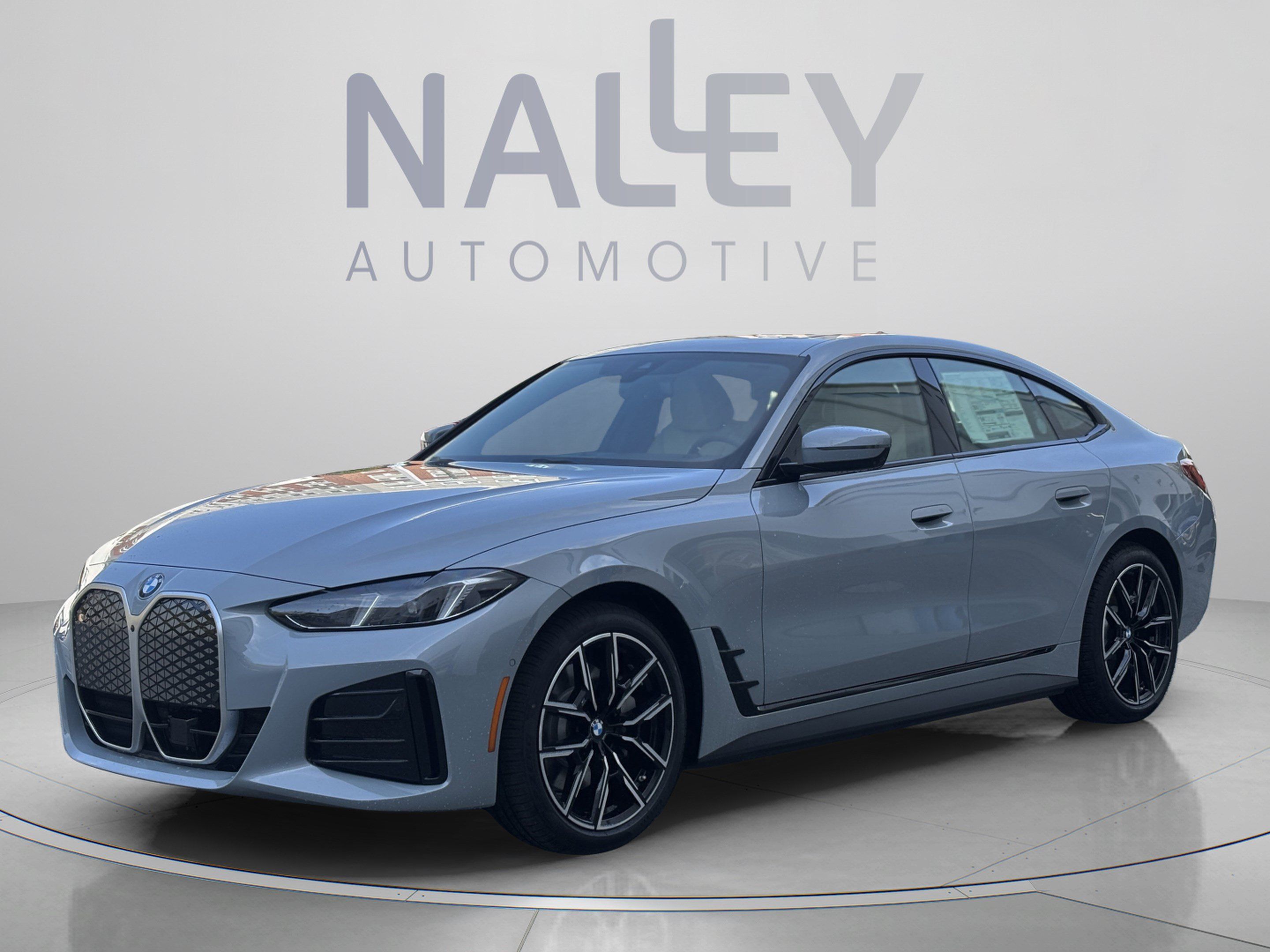 Used 2026 BMW i4 xDrive40i w/ M Sport Package AWD/4WD image 1