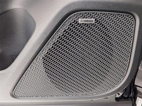 New 2026 Mitsubishi Outlander SE image 16