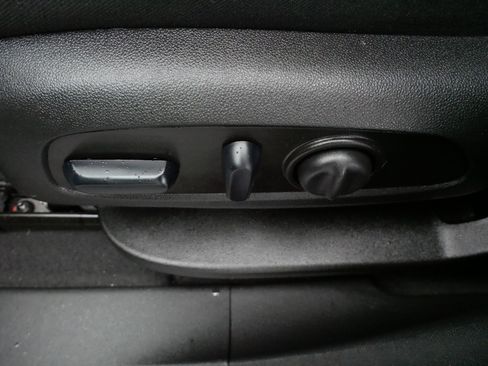 Used 2023 Chevrolet Equinox LT image 21