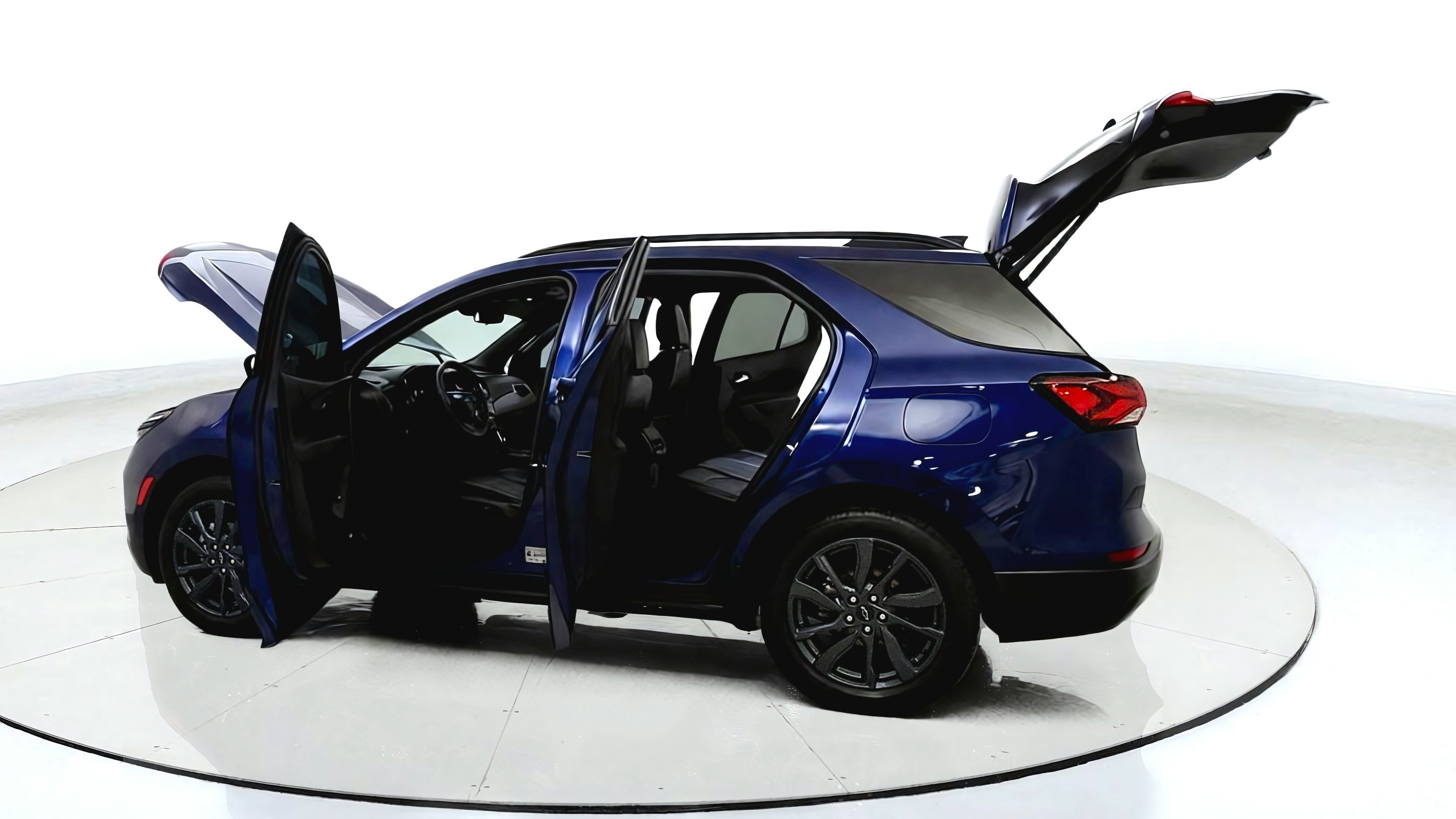 Used 2023 Chevrolet Equinox RS w/ RS Leather Package AWD/4WD image 12