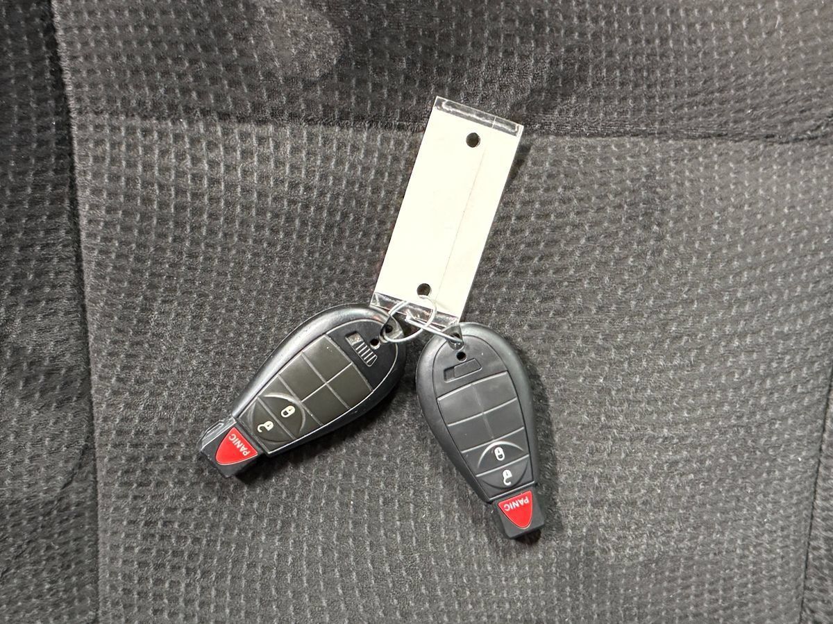 Used 2019 Dodge Grand Caravan SE FWD image 28
