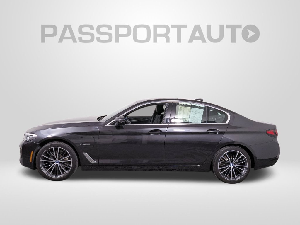 Certified 2023 BMW 530e xDrive w/ Premium Package AWD/4WD image 2