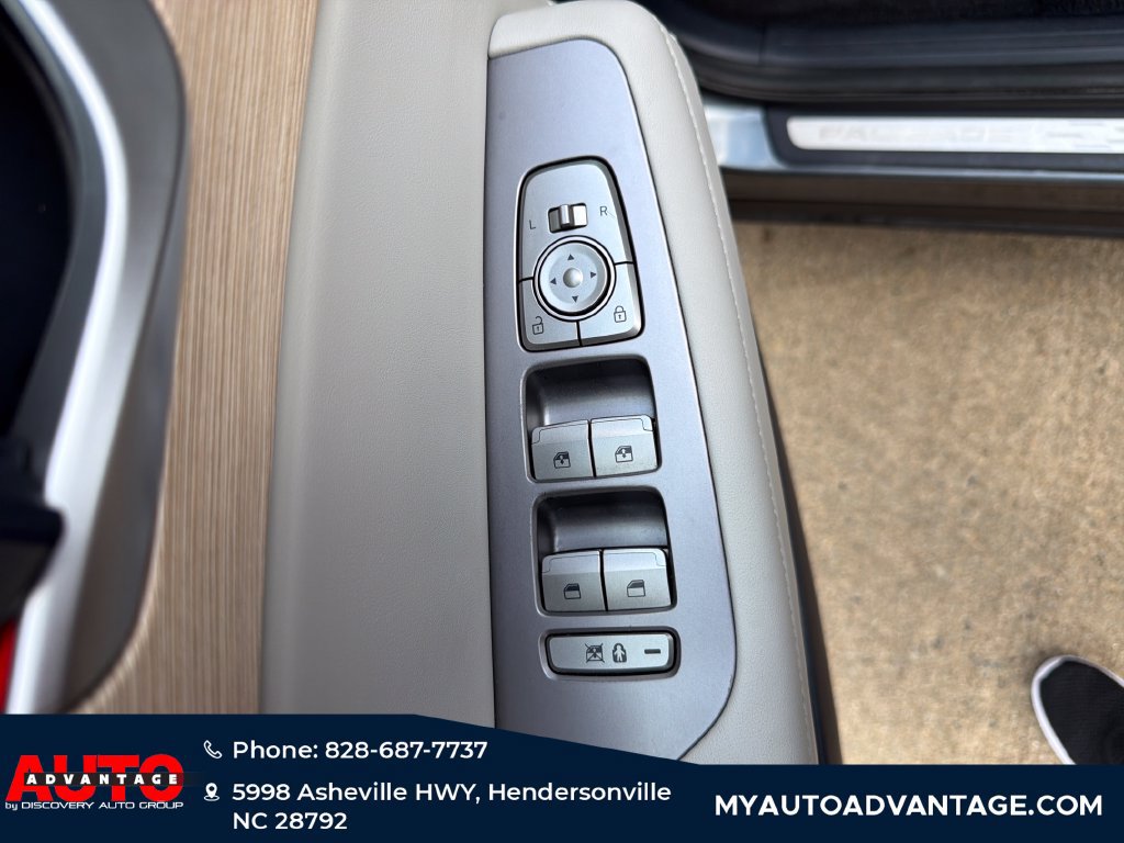 Used 2024 Hyundai Palisade Limited AWD/4WD image 10