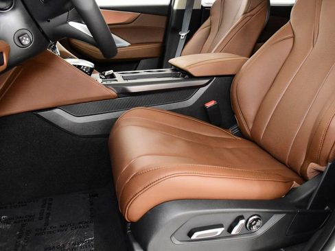 Used 2025 Acura MDX w/ Technology Package image 13