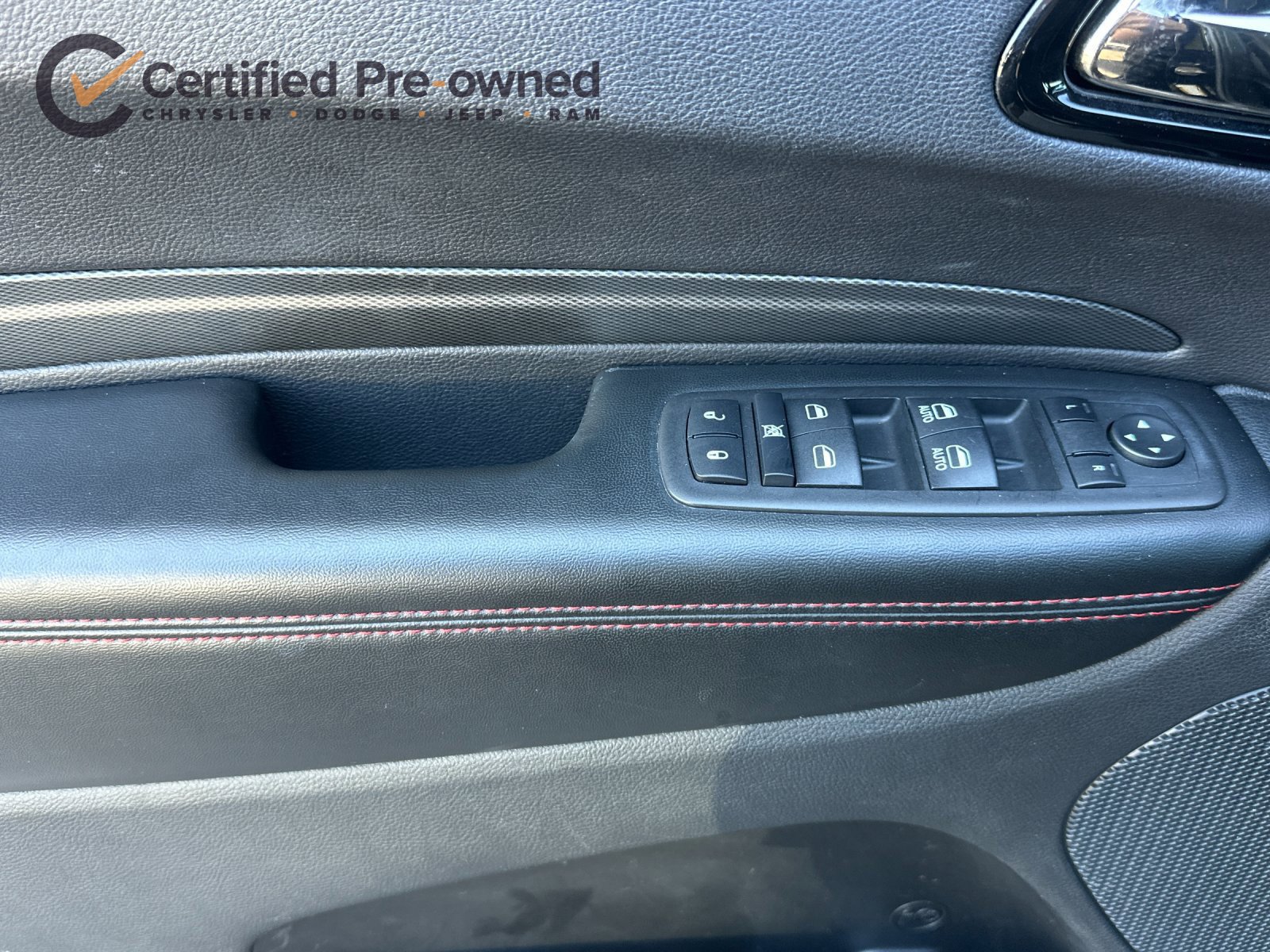 Used 2025 Dodge Durango GT AWD/4WD image 12