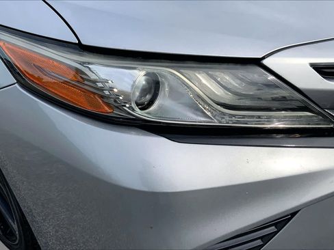 Used 2019 Toyota Camry XSE FWD image 27