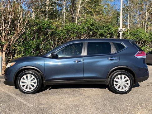 Used 2015 Nissan Rogue S image 6