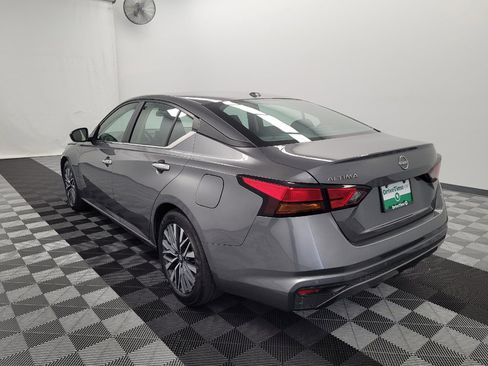 Used 2025 Nissan Altima 2.5 SV FWD image 5